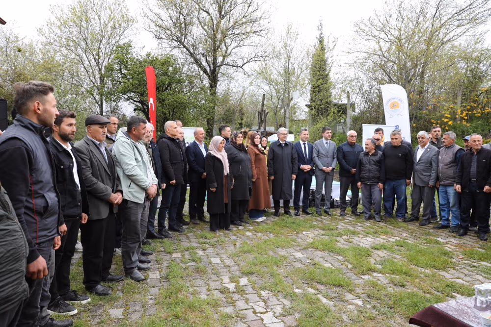 BÜYÜKŞEHİR’DEN ÇİLEK ÜRETİCİLERİNE DESTEK
