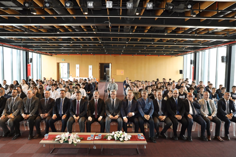 BÜYÜKŞEHİR’DEN MESLEK LİSELERİNE STAJ İMKANI