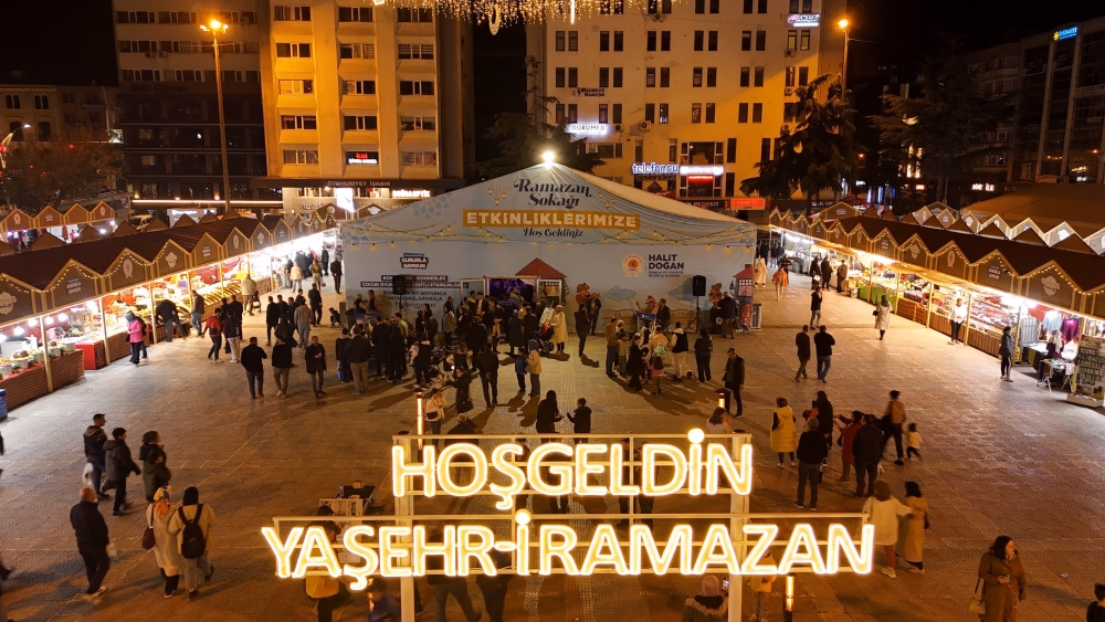 Büyükşehir’in “Ramazan Sokakları”na yoğun ilgi