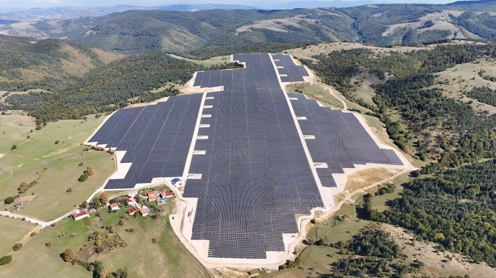 DOĞA DOSTU BELEDİYECİLİK VİZYONU GÜNEŞ ENERJİ SANTRALİ İLE GÜÇLENİYOR