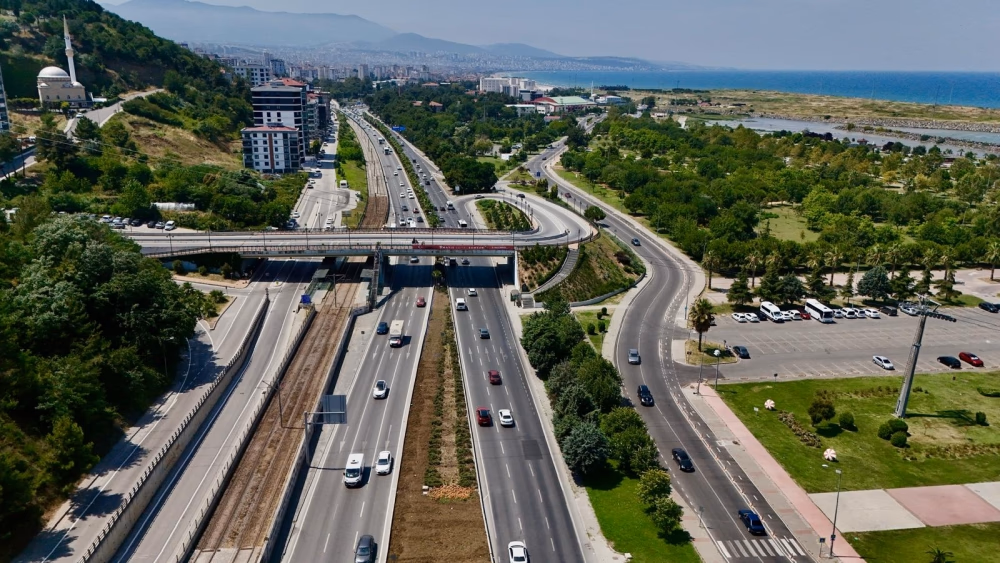 KENAN ŞARA KÖPRÜLÜ KAVŞAĞI’NDA TRAFİĞİ RAHATLATACAK DÜZENLEME
