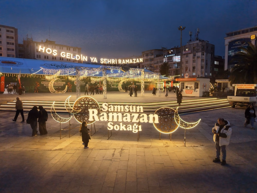 RAMAZAN SOKAĞI YOĞUN İLGİ GÖRÜYOR