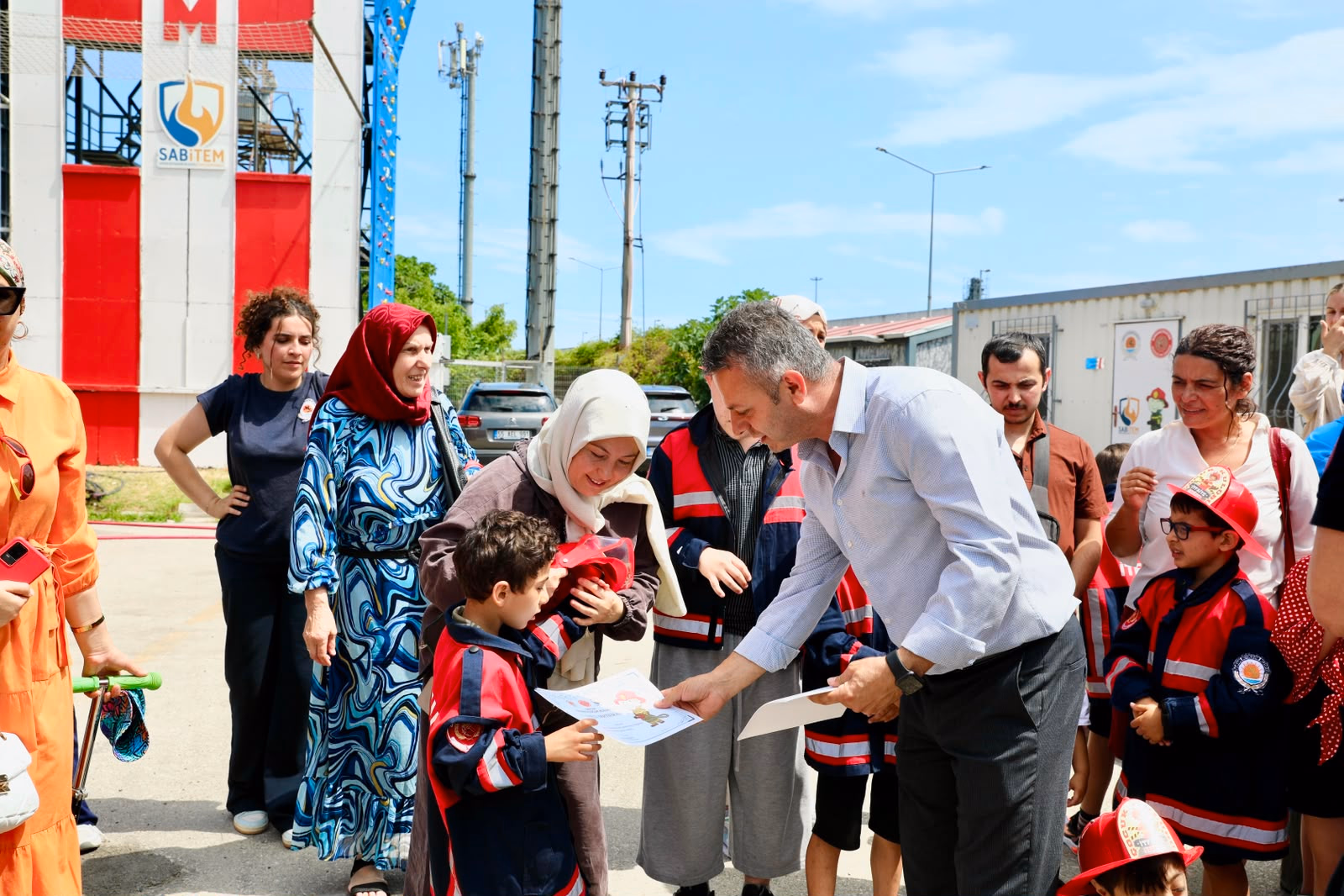 ÖZEL ÇOCUKLAR İTFAİYECİLİK MESLEĞİNİ YAKINDAN TANIDI - Görsel 5