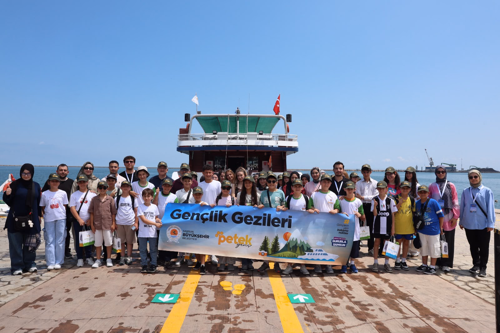 PETEK GENÇ KAMP VE GEZİ PROGRAMLARI YAZ TATİLİNE RENK KATIYOR