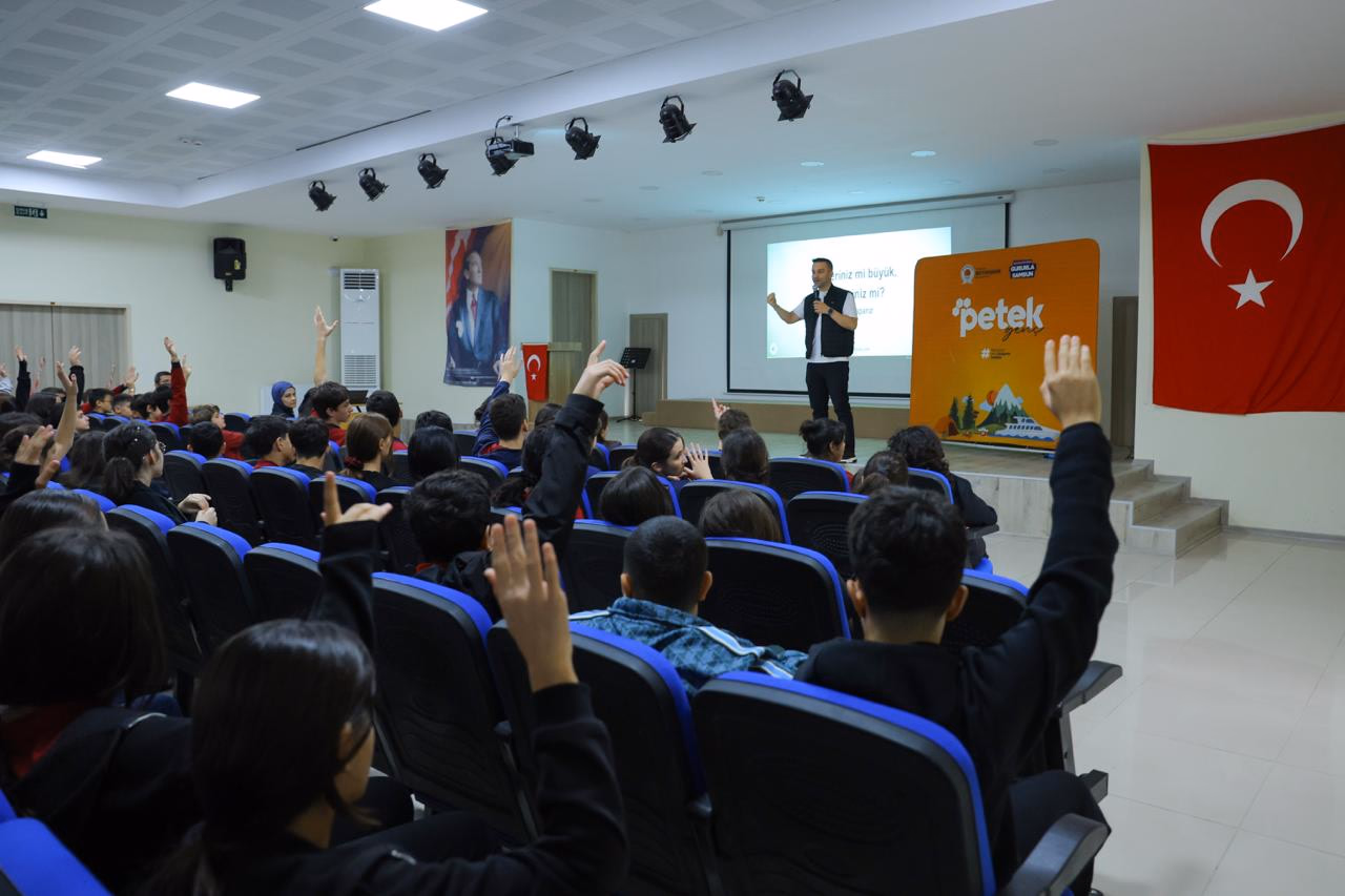 PETEK GENÇ LGS YOLCULUĞU VE PETEK GENÇ KARİYER BULUŞMALARI PROGRAMLARI BAŞLADI - Görsel 8