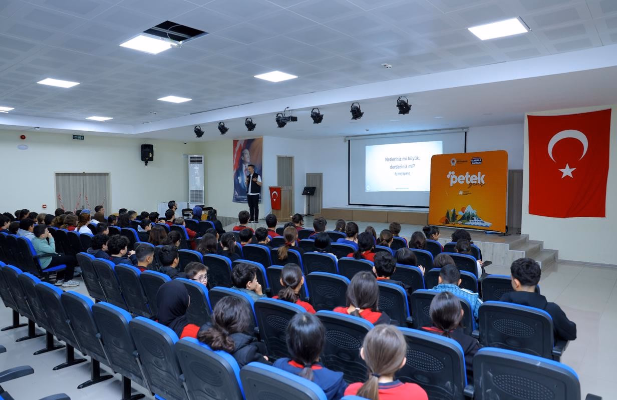 PETEK GENÇ LGS YOLCULUĞU VE PETEK GENÇ KARİYER BULUŞMALARI PROGRAMLARI BAŞLADI - Görsel 9