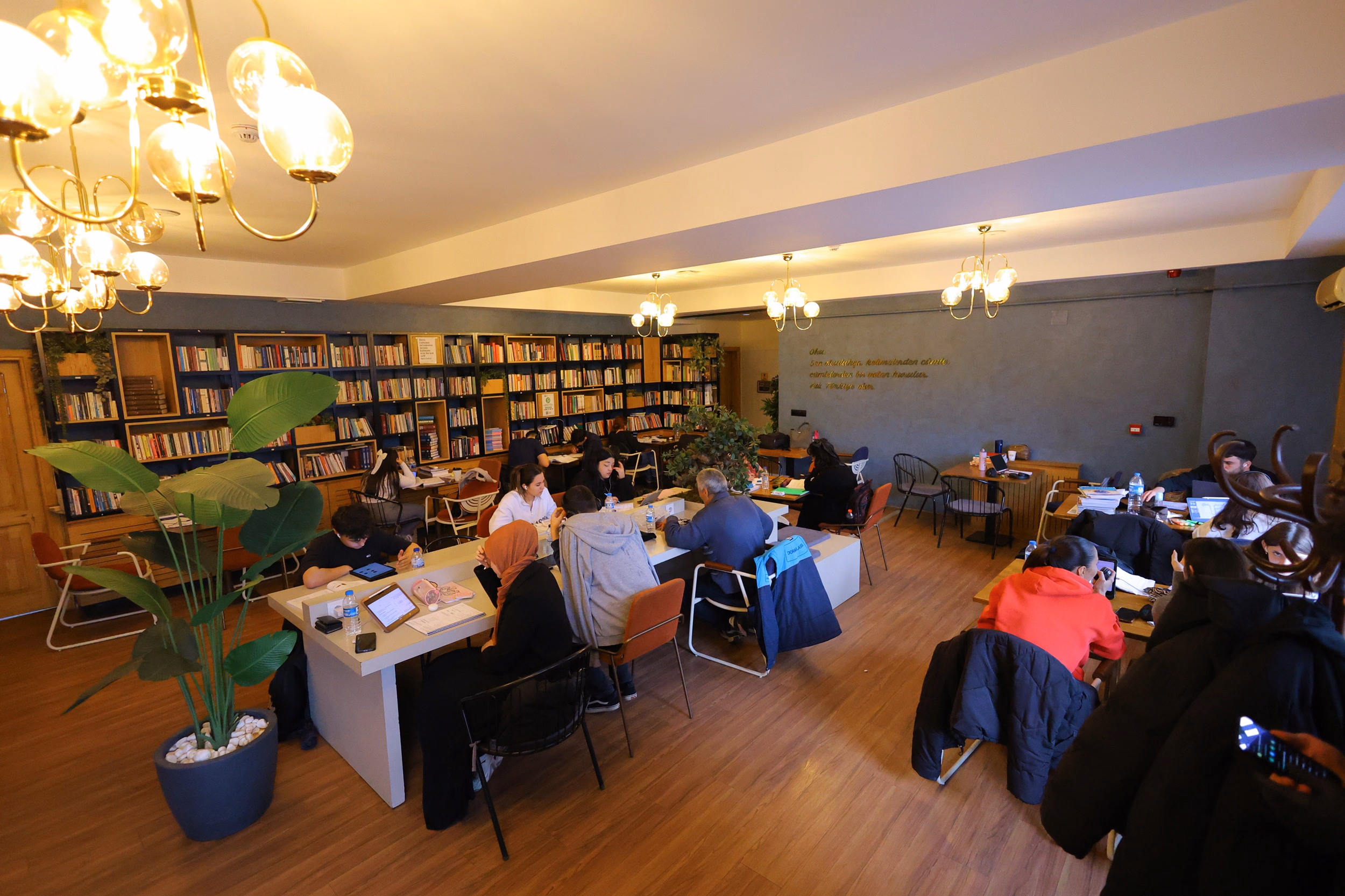 RASATHANE KİTAP KAFE’YE YOĞUN İLGİ - Görsel 4