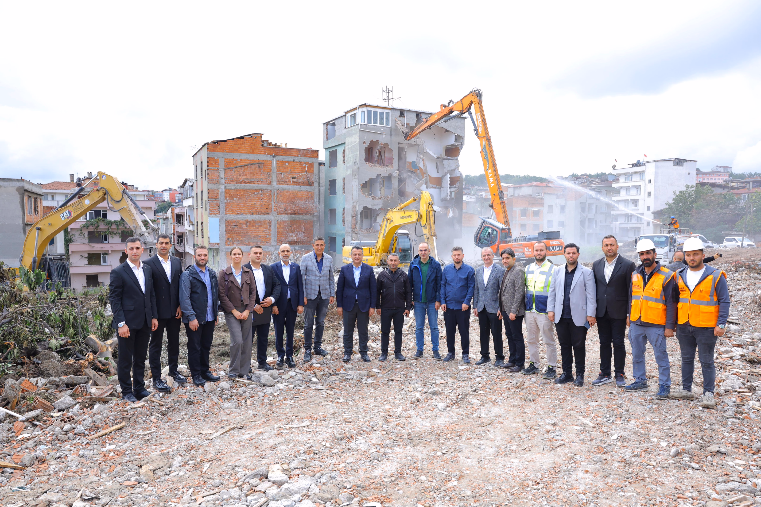 SAMSUN’DA KENTSEL DÖNÜŞÜM HIZ KAZANDI DÖNÜŞÜMDE 2. ve 3. ETAP ZEYTİNLİK MAHALLESİNDE BAŞLADI