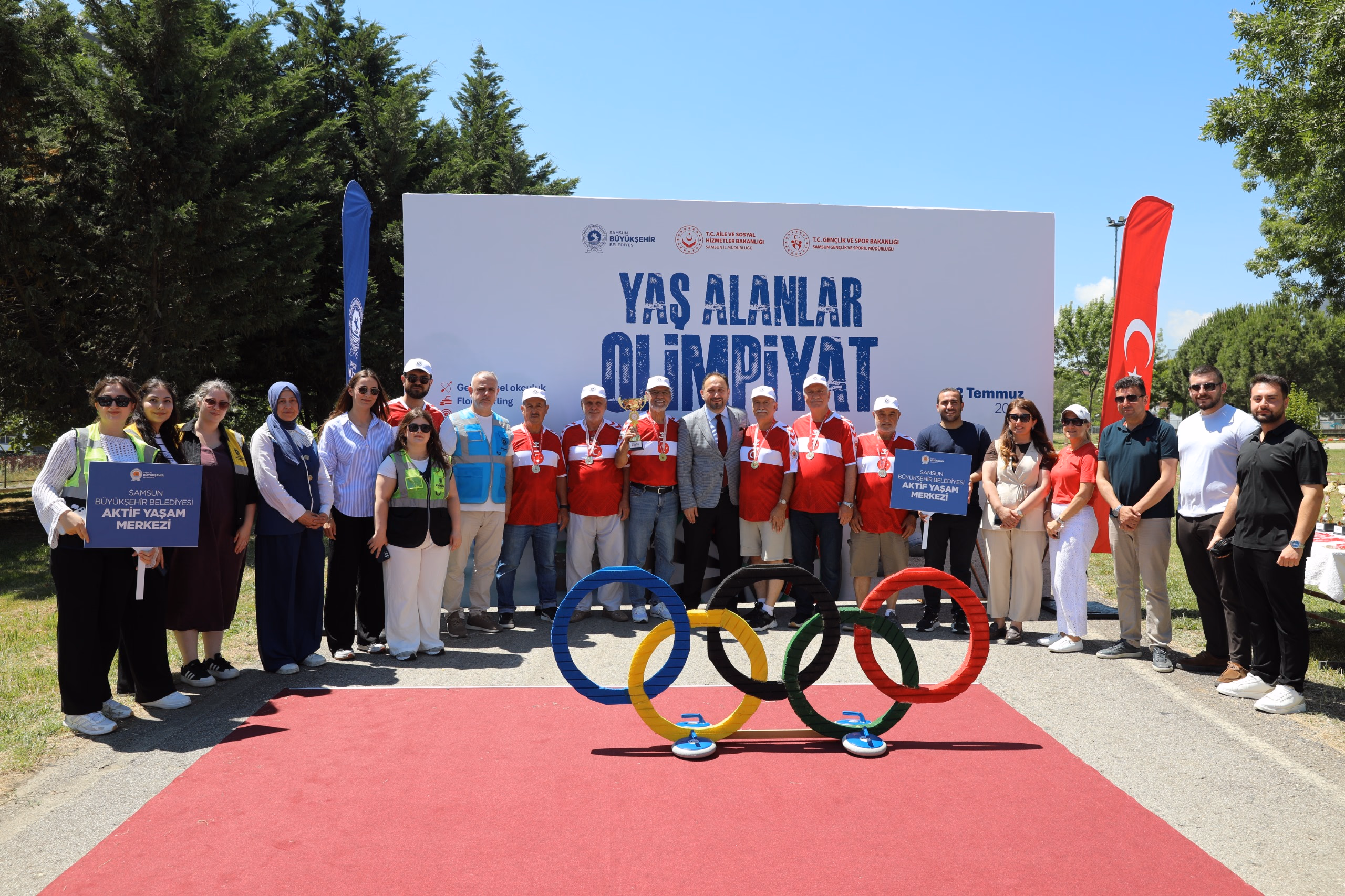YAŞ ALANLAR OLİMPİYAT OYUNLARI RENKLİ GÖRÜNTÜLERE SAHNE OLDU